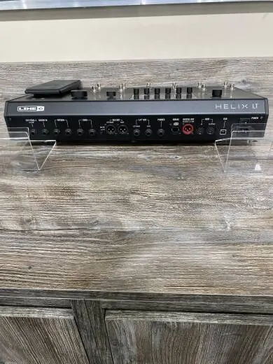 Line 6 - HELIX-LT WITH GIG BAG 2